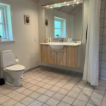 Large, Luxurious Summer House Close To The Water, *