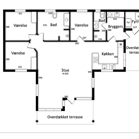 Hotel Large, Luxurious Summer House Close To The Water, *